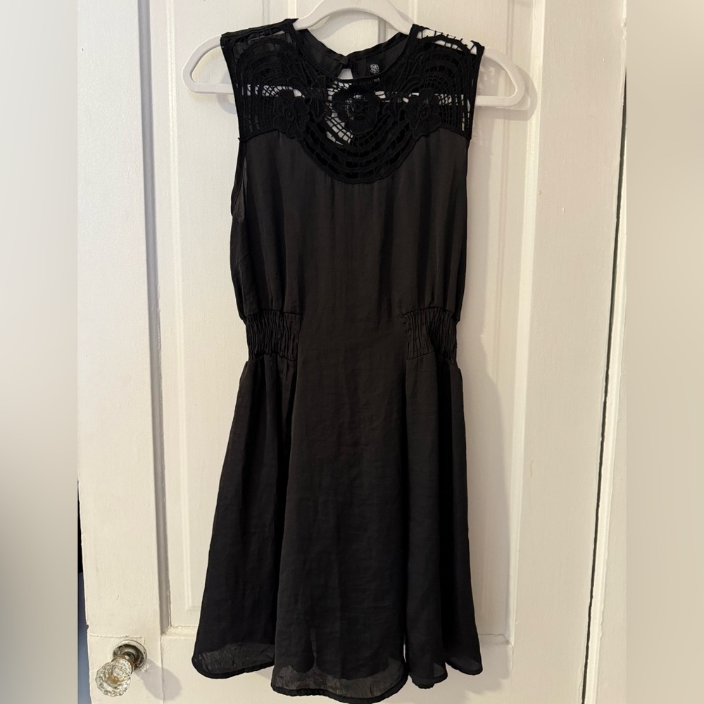 NWOT EZRA Black Satin Sleeveless Dress with Crochet lace detail size small
